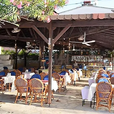 Patio 2* 达利安