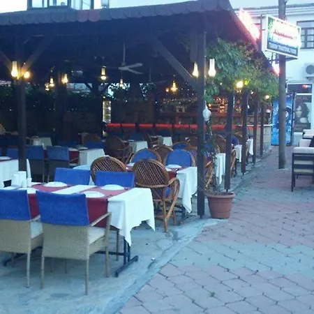 Patio 酒店 2*